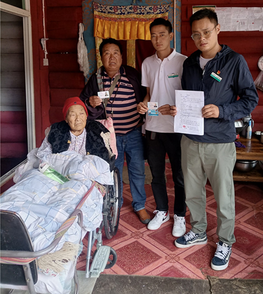 工作人員到.jpg 工作人員到.jpg