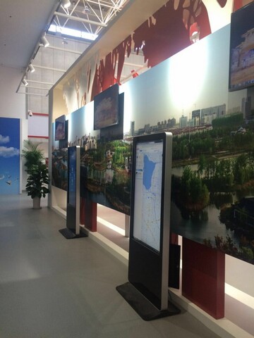 宿遷市建市20周年展覽館信息發(fā)布、觸摸設(shè)備均由米可提供1.jpg